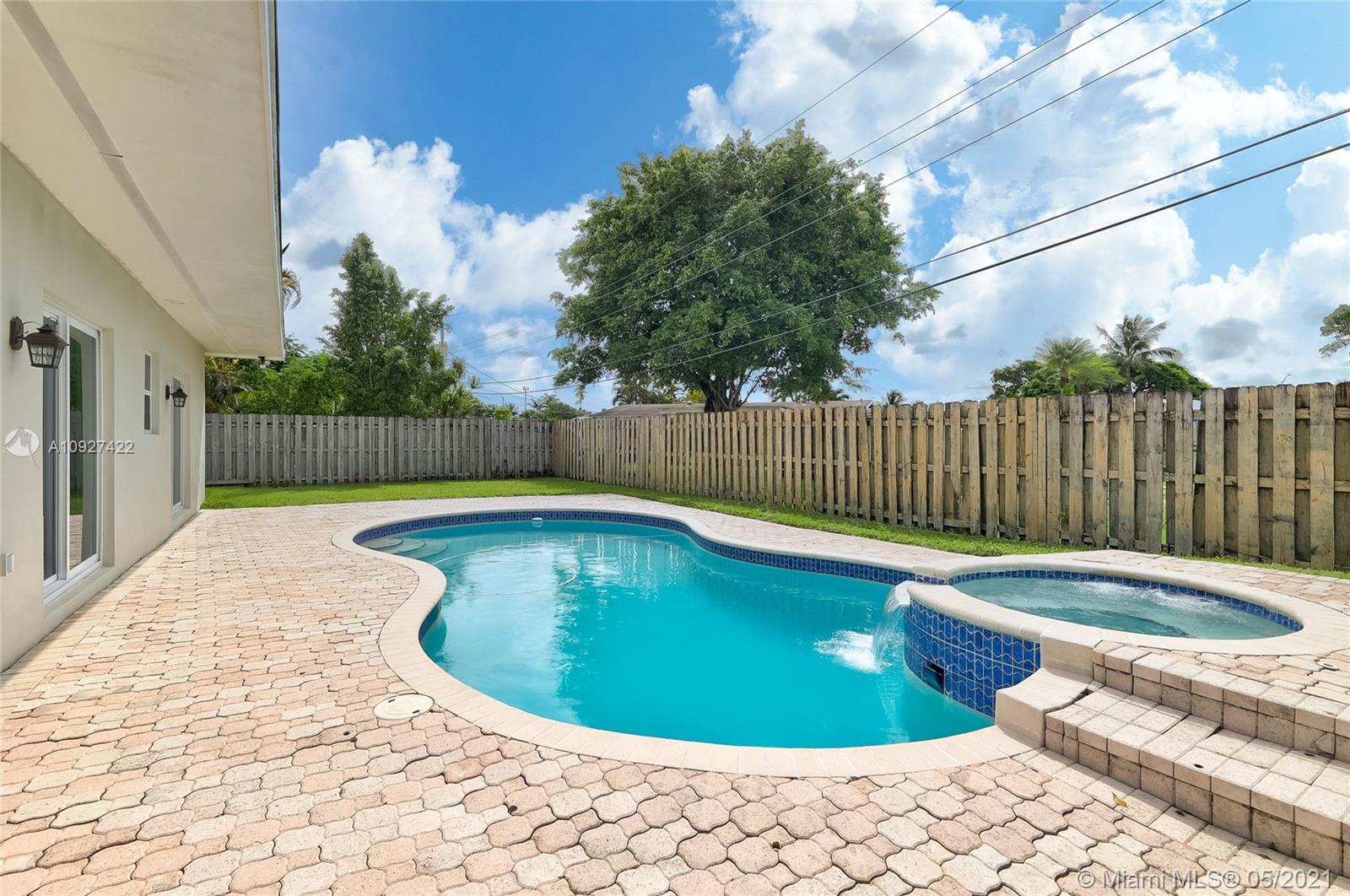6118 Hogan Creek Road Margate, FL 33063 - Photo 36 of 39 Gallery Image 36