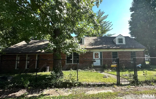 $95,000 | 900 East 4th Street, West Frankfort, IL 62896