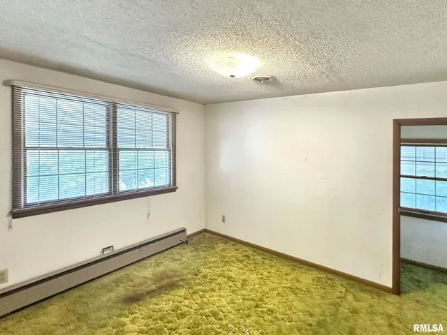 $95,000 | 900 East 4th Street, West Frankfort, IL 62896