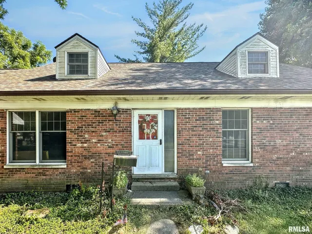 $95,000 | 900 East 4th Street, West Frankfort, IL 62896