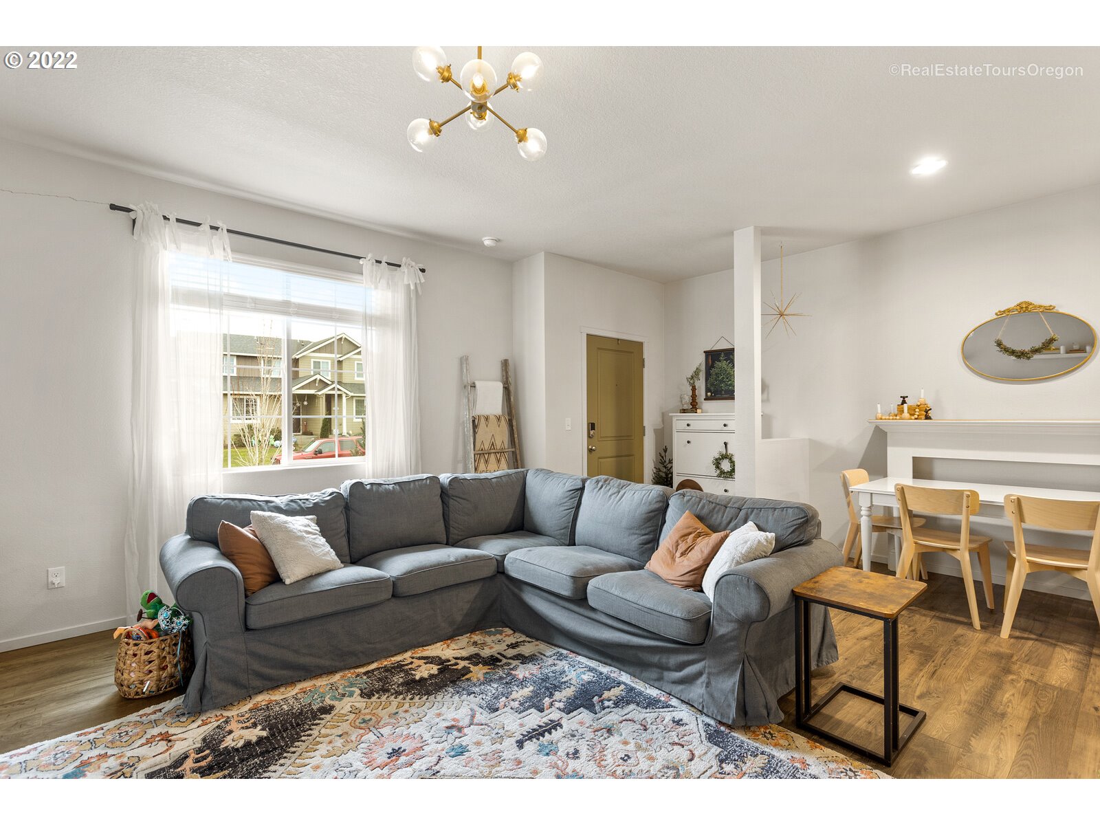 2193 Southeast 16th Street Gresham, OR 97080 - Photo 8 of 32 a living room with furniture and wooden floor