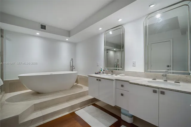 $1,650,000 | 1111 Crandon Boulevard, Unit C406, Key Biscayne, FL 33149