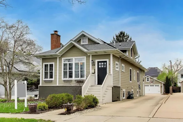 $850,000 | 274 Oak Street, Elmhurst, IL 60126