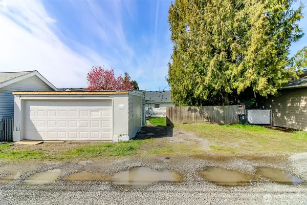 $339,900 | 5637 South I Street, Tacoma, WA 98408