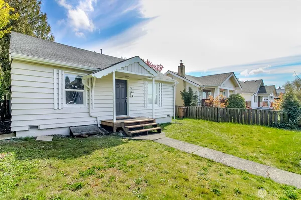 $339,900 | 5637 South I Street, Tacoma, WA 98408