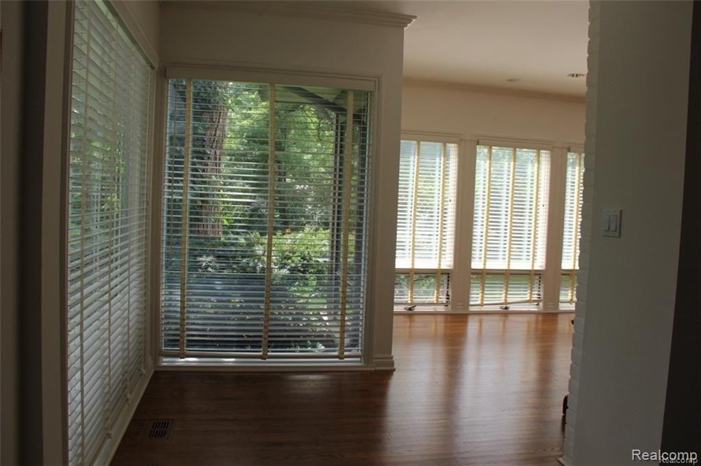 32577 Wing Lake Road Franklin, MI 48025 - Photo 5 of 37