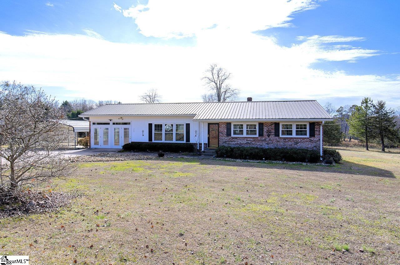 240 Hendricks Road Pickens, SC 29671 - Photo 1 of 39 Gallery Image 1