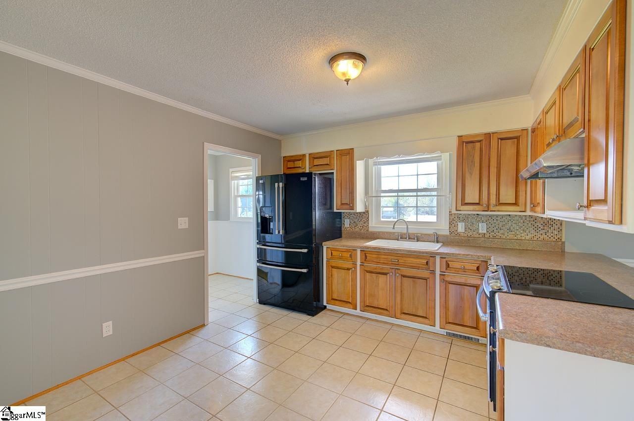 240 Hendricks Road Pickens, SC 29671 - Photo 14 of 39 Gallery Image 14