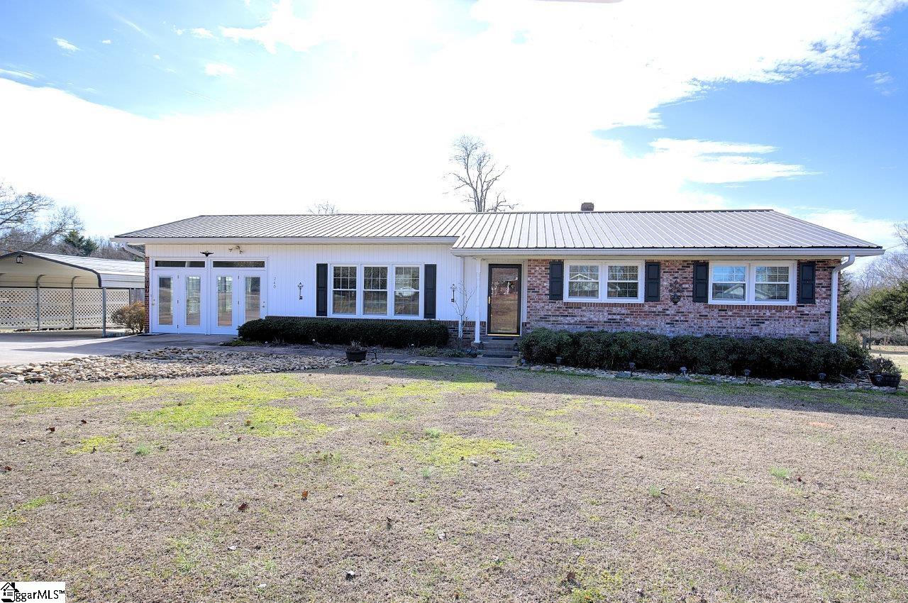 240 Hendricks Road Pickens, SC 29671 - Photo 2 of 39 Gallery Image 2
