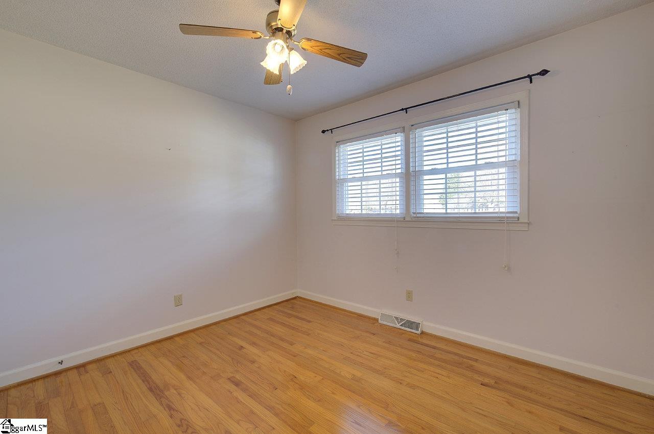 240 Hendricks Road Pickens, SC 29671 - Photo 28 of 39 Gallery Image 28