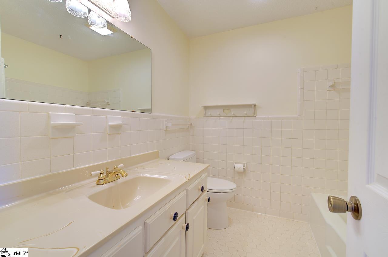 240 Hendricks Road Pickens, SC 29671 - Photo 29 of 39 Gallery Image 29