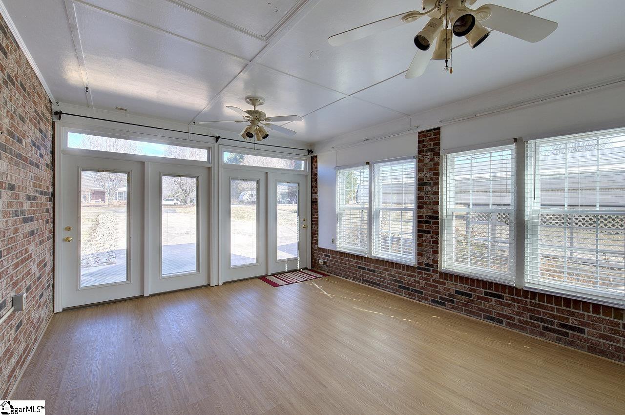 240 Hendricks Road Pickens, SC 29671 - Photo 7 of 39 Gallery Image 7