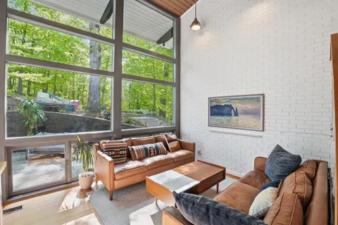 $1,295,000 | 3421 Stoneybrae Drive, Falls Church, VA 22044