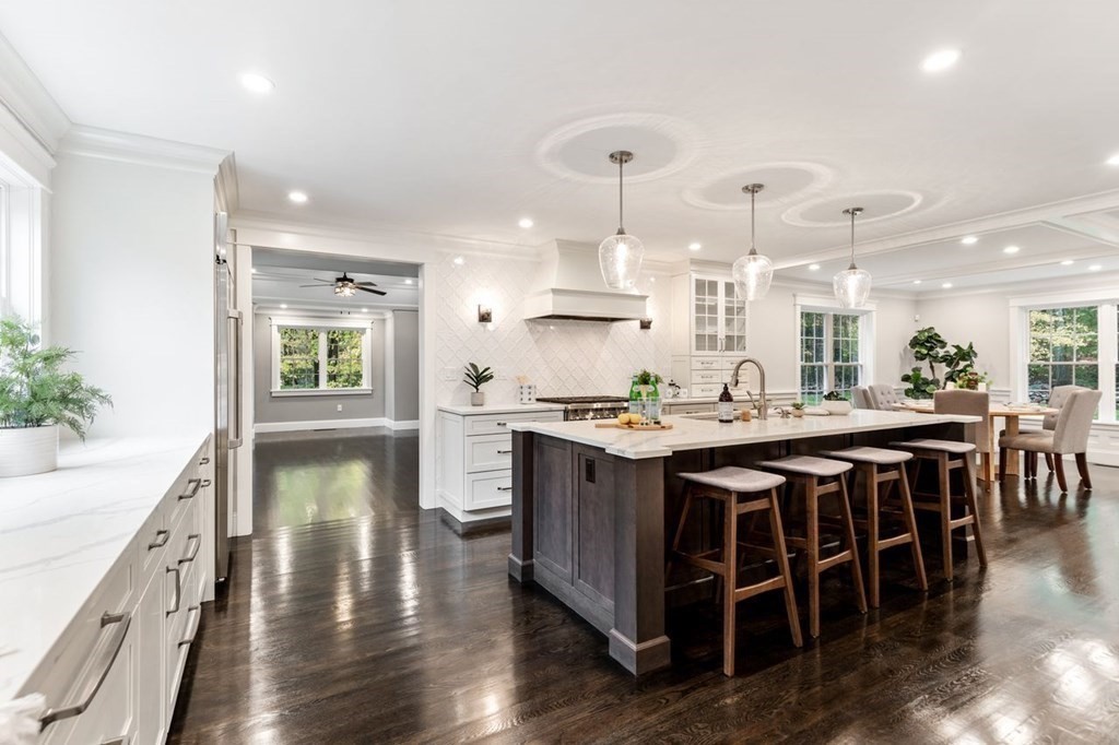 9 Coach Road Lexington, MA 02420 - Photo 8 of 28 Gallery Image 8