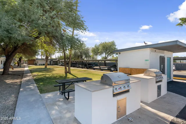 $1,299 | 1518 West Colter Street, Unit 30, Phoenix, AZ 85015