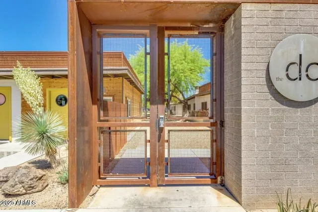 $1,299 | 1518 West Colter Street, Unit 30, Phoenix, AZ 85015