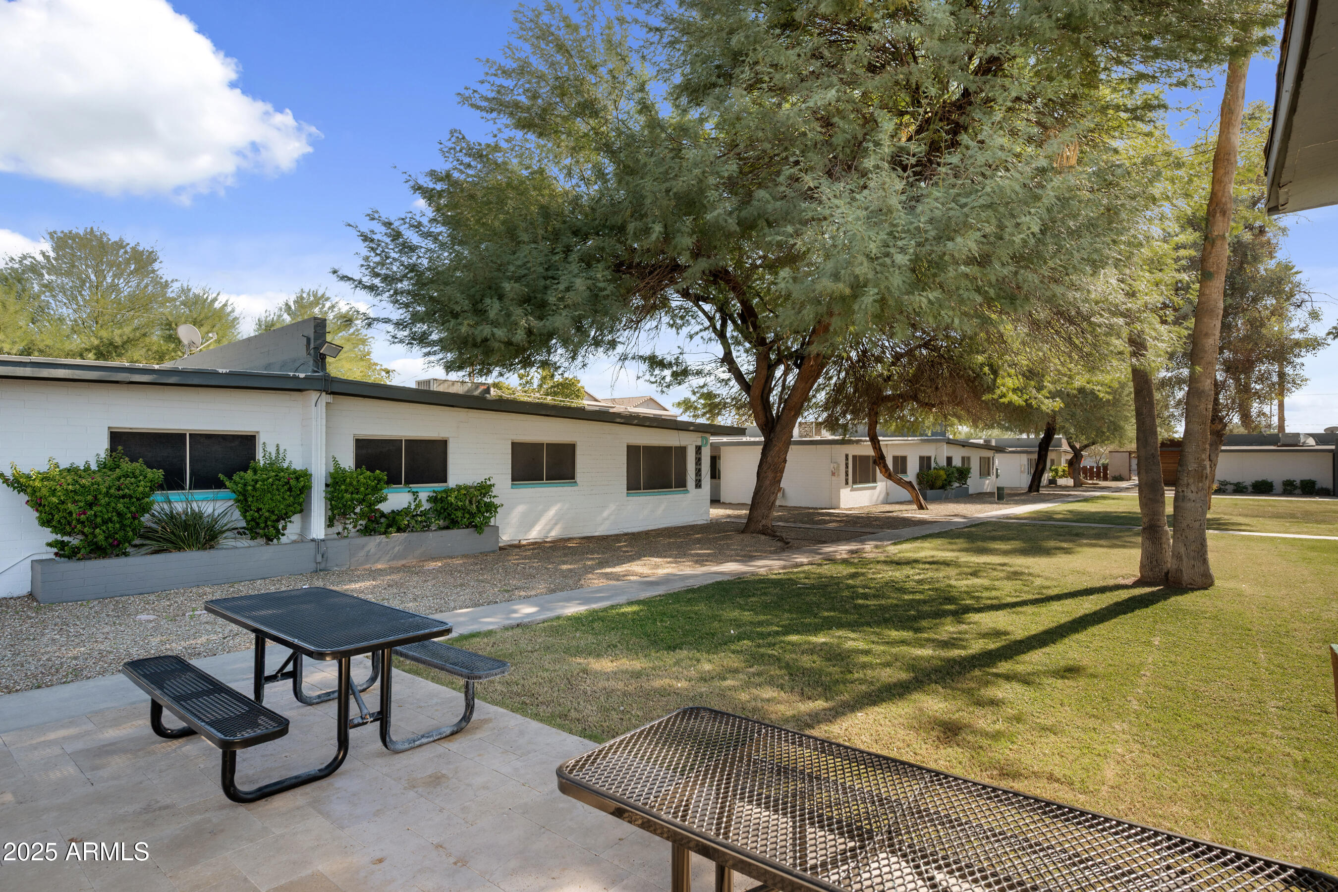 1518 West Colter Street, Unit 30 Phoenix, AZ 85015 - Photo 21 of 29 6ocupix-1518WCS-Comm-