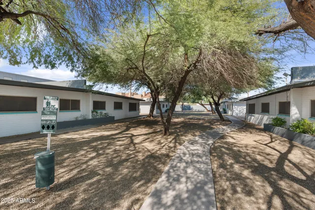 $1,299 | 1518 West Colter Street, Unit 30, Phoenix, AZ 85015