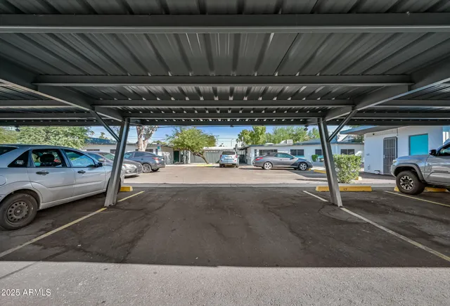 $1,299 | 1518 West Colter Street, Unit 30, Phoenix, AZ 85015