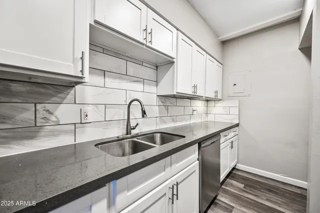 $1,299 | 1518 West Colter Street, Unit 30, Phoenix, AZ 85015