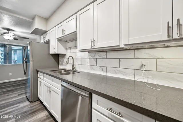 $1,299 | 1518 West Colter Street, Unit 30, Phoenix, AZ 85015