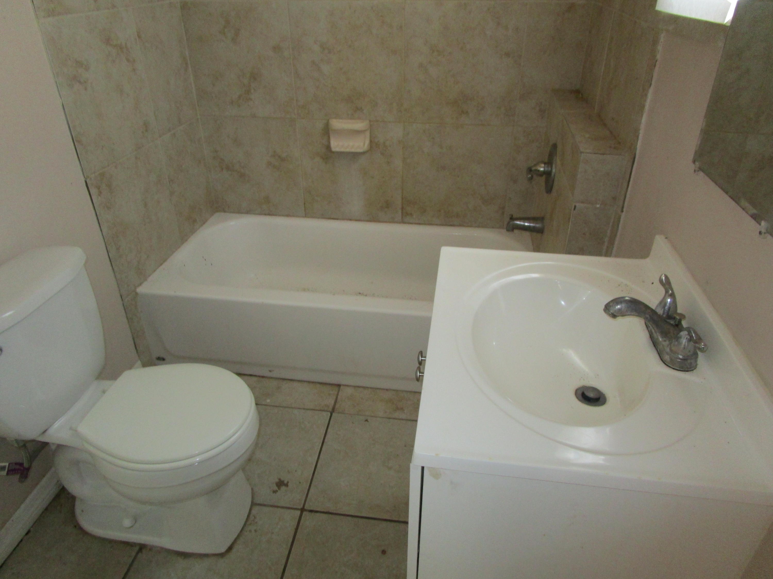 1007 Angle Road Fort Pierce, FL 34947 - Photo 8 of 30 1007 Angle Rd 021