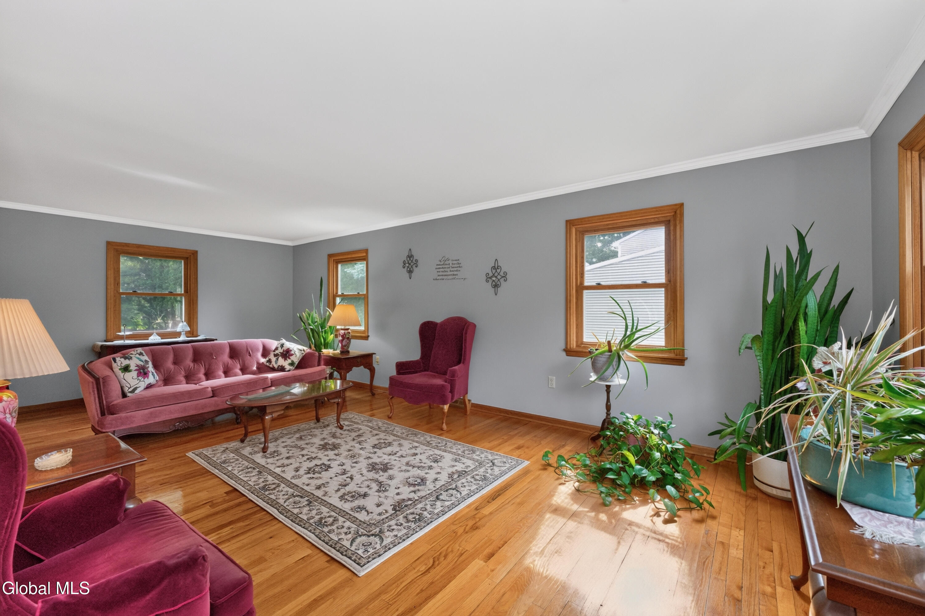 4 Homestead Road Glenville, NY 12302 - Photo 8 of 52 2 Livingroom 1