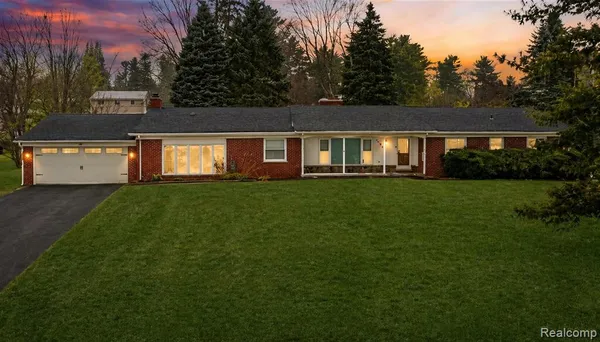 $350,000 | 6380 Wellesley Terrace, Clarkston, MI 48346