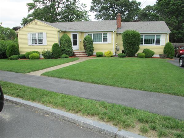 3 Evans Road Stoneham, MA 02180 - Photo 1 of 16 Gallery Image 1
