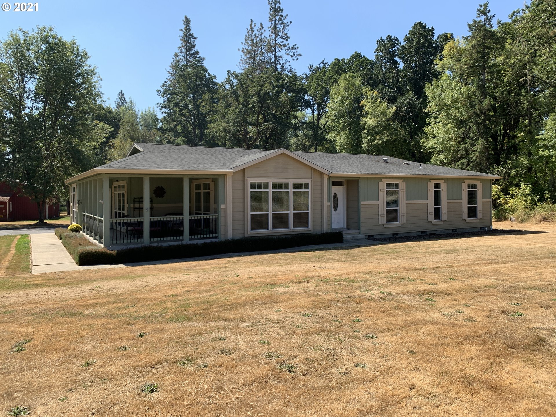 24132 Suttle Road Veneta, OR 97487 - Photo 6 of 32 Gallery Image 6