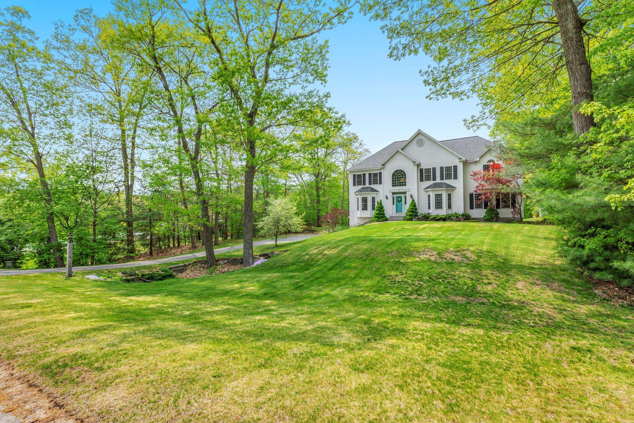 31 Houstons Way Hampstead, NH 03841 - Photo 2 of 40