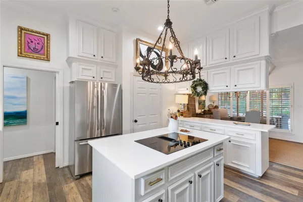 $875,000 | 901 Longmire Road, Unit 51, Conroe, TX 77304