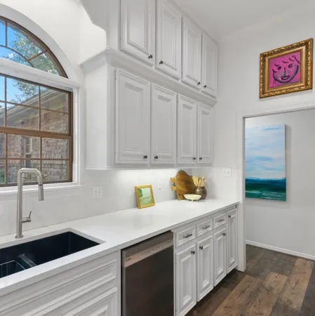 $949,000 | 901 Longmire Road, Unit 51, Conroe, TX 77304