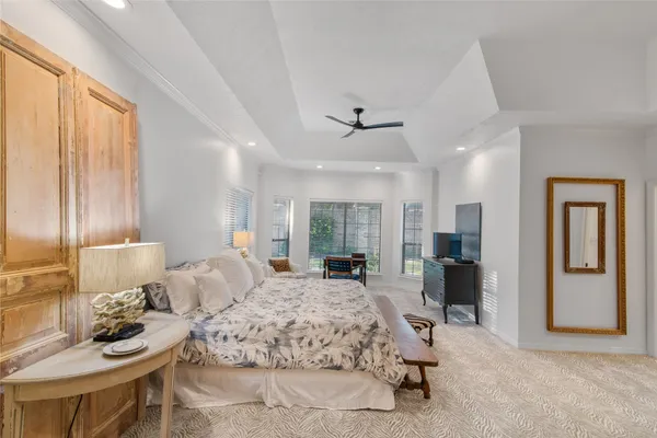 $949,000 | 901 Longmire Road, Unit 51, Conroe, TX 77304