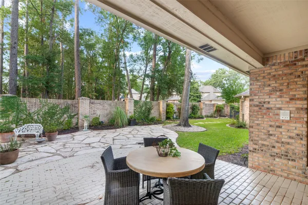 $875,000 | 901 Longmire Road, Unit 51, Conroe, TX 77304