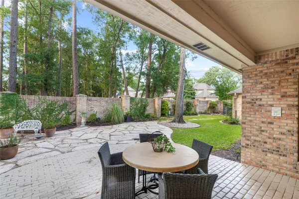 $949,000 | 901 Longmire Road, Unit 51, Conroe, TX 77304