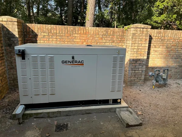 $949,000 | 901 Longmire Road, Unit 51, Conroe, TX 77304