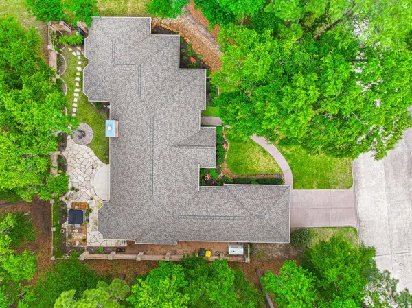 $875,000 | 901 Longmire Road, Unit 51, Conroe, TX 77304