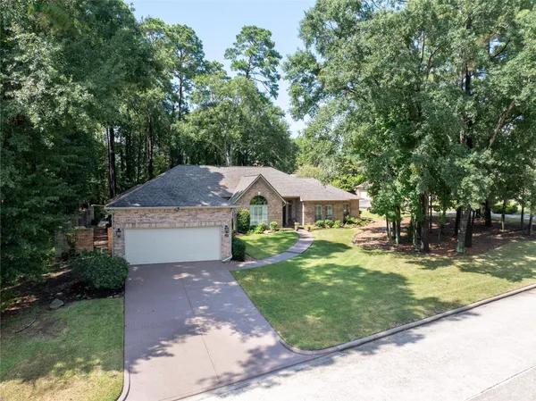 $875,000 | 901 Longmire Road, Unit 51, Conroe, TX 77304