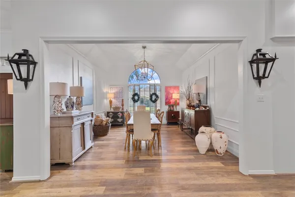 $949,000 | 901 Longmire Road, Unit 51, Conroe, TX 77304