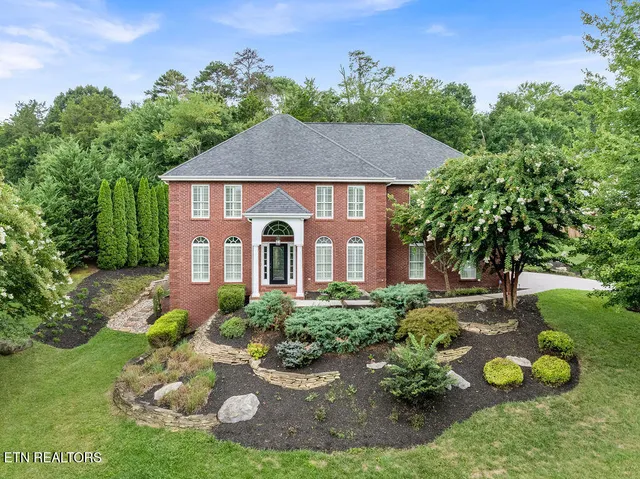 $849,900 | 525 Brochardt Boulevard, Knoxville, TN 37934