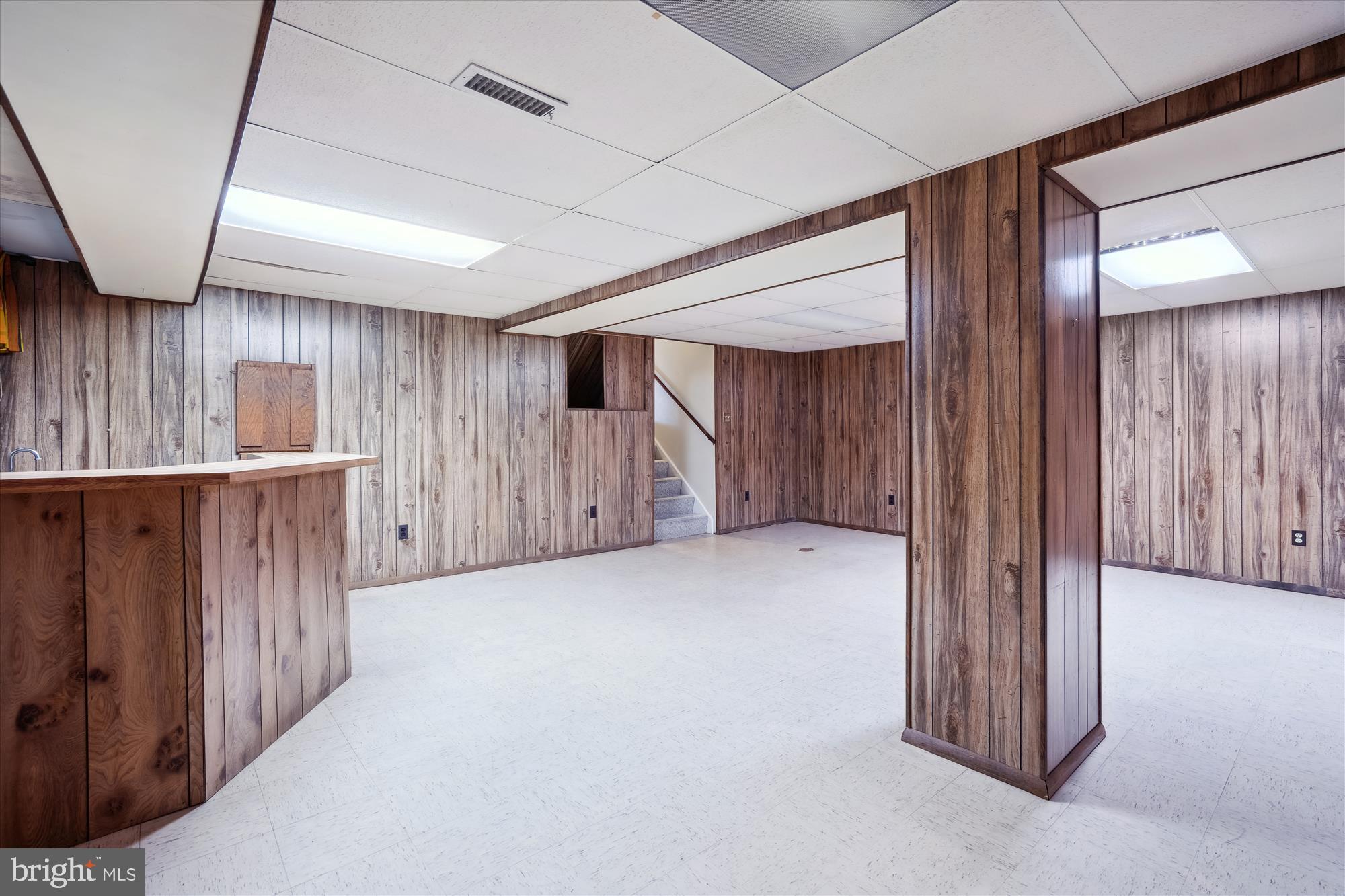 12103 Chesterton Drive Upper Marlboro, MD 20774 - Photo 22 of 30 an empty room with windows