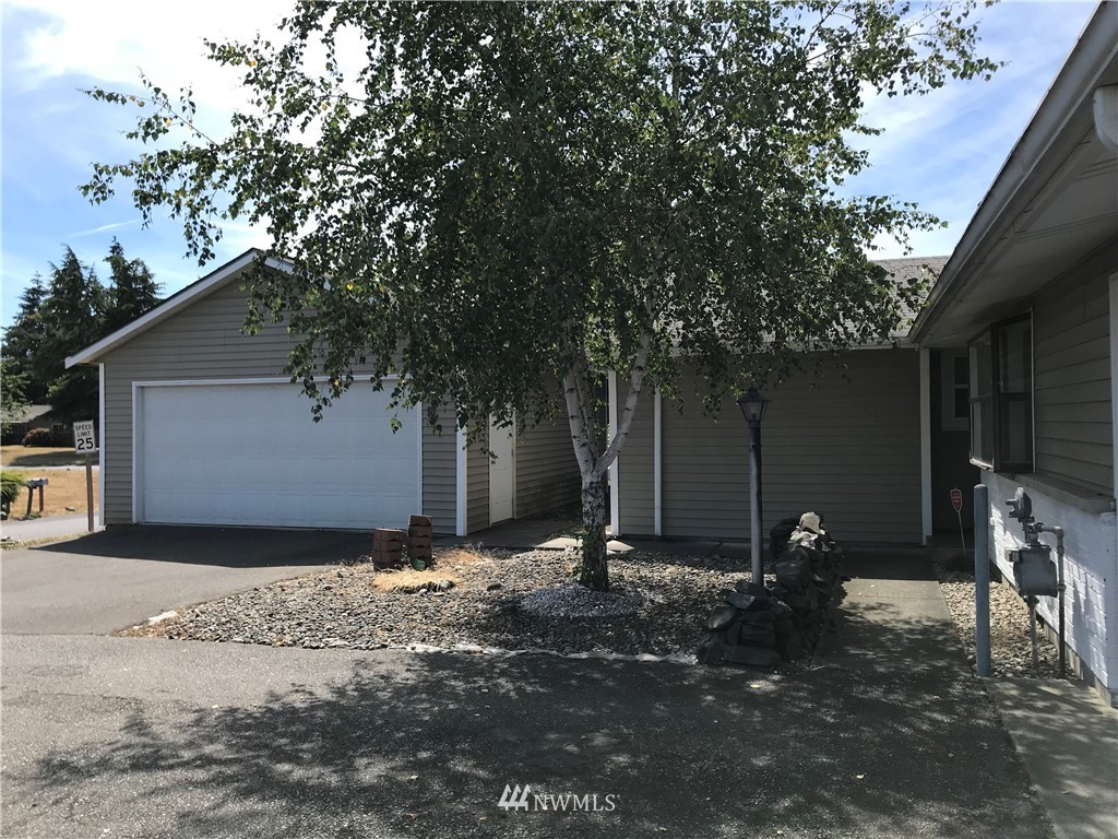 5105 Arrowhead Road Southwest Lakewood, WA 98499 - Photo 3 of 21 Gallery Image 3