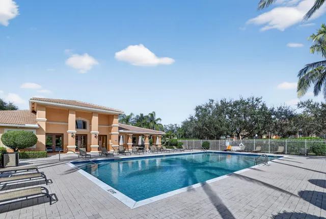 a view of a tennis court