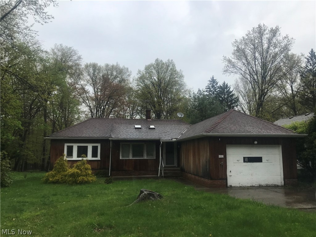 4585 Liberty Road Cleveland, OH 44121 - Photo 1 of 9