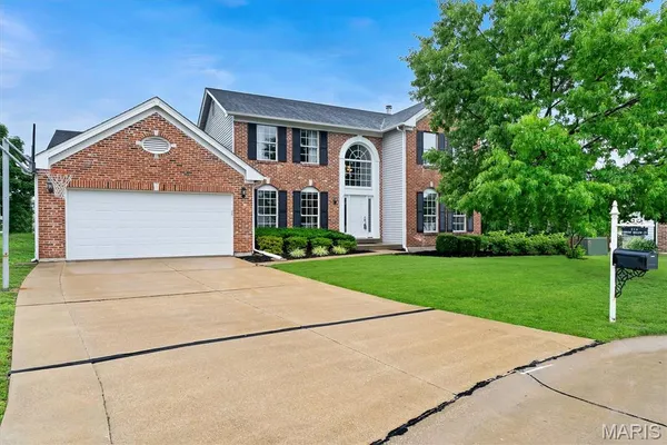 $475,000 | 216 Country Hollow Court, St. Charles, MO 63304
