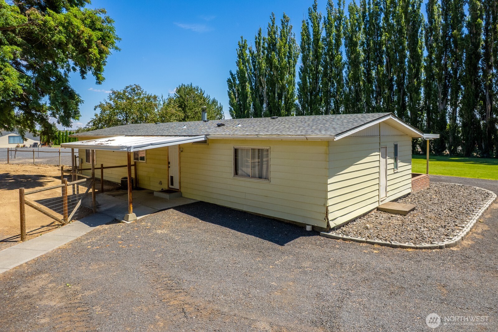 2399 Basin Street Southwest Ephrata, WA 98823 - Photo 6 of 40