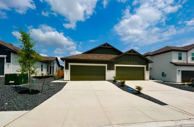 $1,750 | 367 Nespral Drive, San Antonio, TX 78253