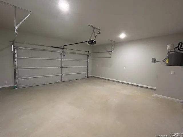 $1,750 | 367 Nespral Drive, San Antonio, TX 78253