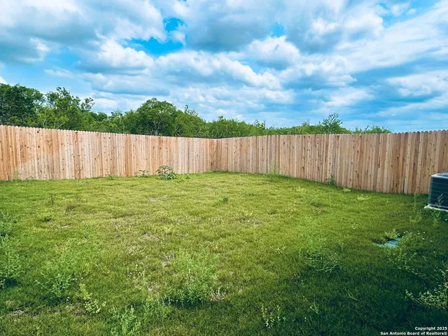 $1,750 | 367 Nespral Drive, San Antonio, TX 78253